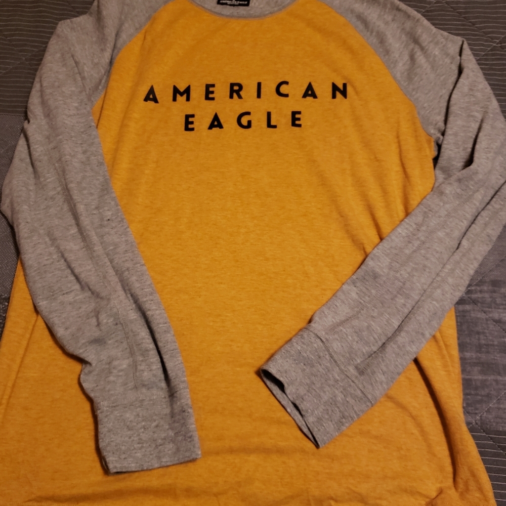 American Eagle Long Sleeve Tshirt